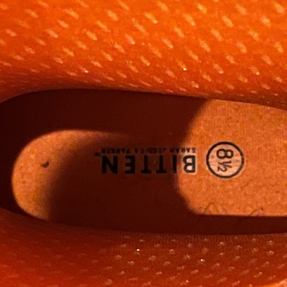 Bitten Sarah Jessica Parker Rainboots - Picture 5 of 11